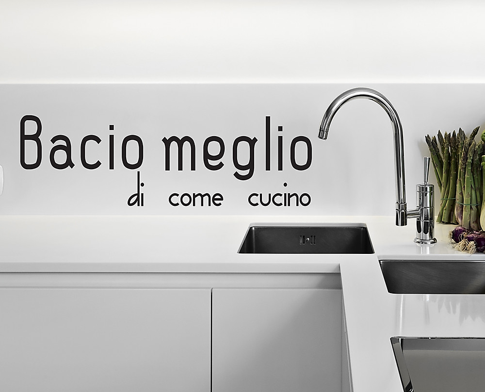 Scritte adesive per pareti